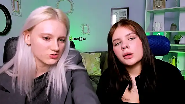 Snapshot of madam_uliis chatting on 03/21/25, 01:56 madam uliis online show from 03/21/25, 01:56