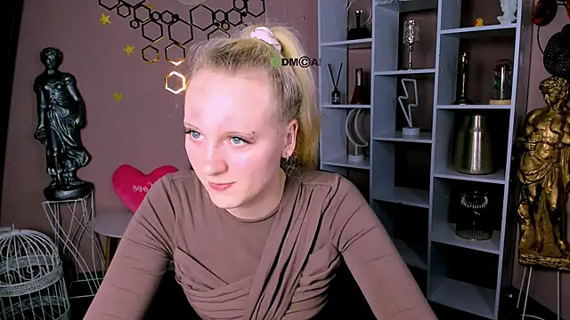 Snapshot of madam_uliis chatting on 03/05/26, 04:36 madam uliis online show from 03/05/26, 04:36