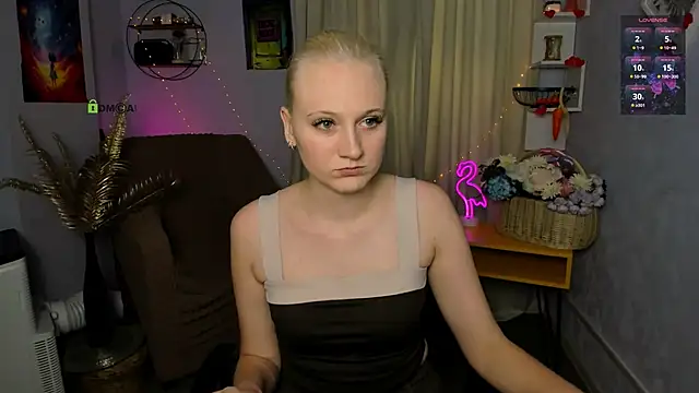 madam uliis online show from 05/28/26, 01:41