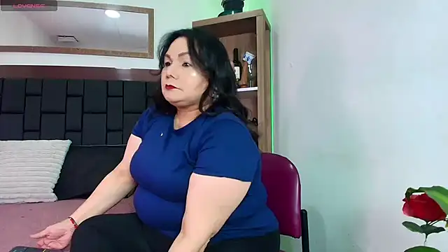 Snapshot of EllenaBoobs_ chatting on 06/17/26, 03:42 EllenaBoobs online show from 06/17/26, 03:42