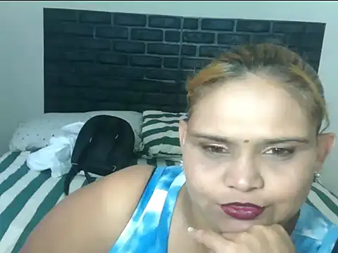 clover cams1874 online show from 02/04/26, 07:03