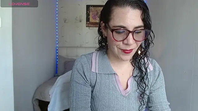 Snapshot of mia_velvet1 chatting on 06/07/26, 01:59 mia velvet1 online show from 06/07/26, 01:59