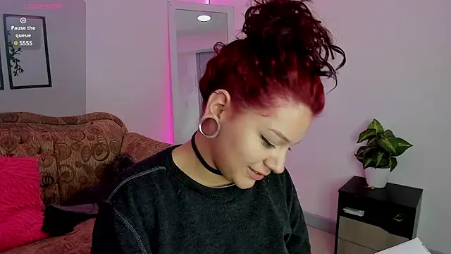 Snapshot of jenn_cg chatting on 03/14/25, 08:06 jenn cg online show from 03/14/25, 08:06