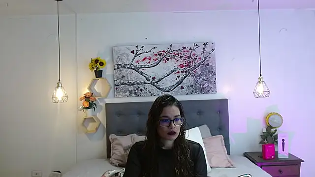 Rose Thompson1 online show from 12/01/25, 01:38