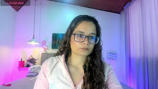 Rose Thompson1 online show from 04/19/26, 01:43