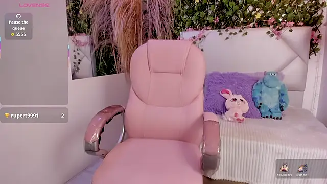 Abby Piink online show from 12/05/25, 04:58