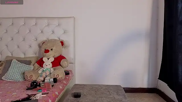 megan stathann online show from 04/15/26, 07:58