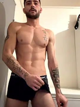 Hugo34bg online show from 01/08/26, 02:58