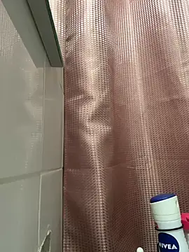 Hugo34bg online show from 04/10/26, 04:50