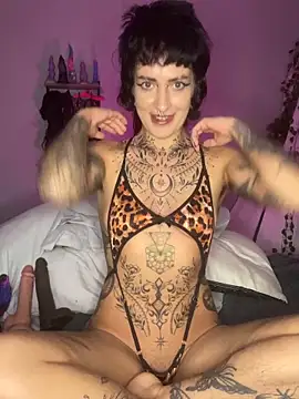 littleinkedblaise666 online show from 06/16/26, 08:22