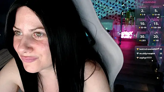 Snapshot of BellaStar84 chatting on 05/15/26, 07:04 BellaStar84 online show from 05/15/26, 07:04