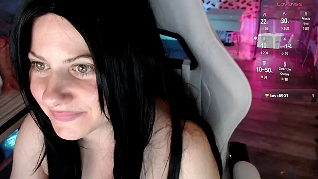 Snapshot of BellaStar84 chatting on 06/15/26, 05:53 BellaStar84 online show from 06/15/26, 05:53