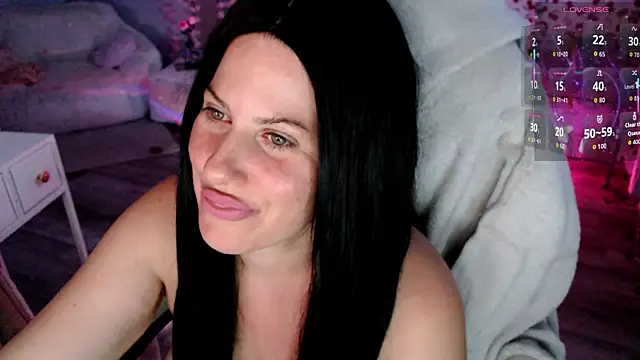 Snapshot of BellaStar84 chatting on 07/13/26, 10:23 BellaStar84 online show from 07/13/26, 10:23