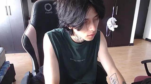 xIce Boy online show from 12/15/25, 01:26