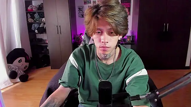 xIce Boy online show from 03/25/26, 02:23