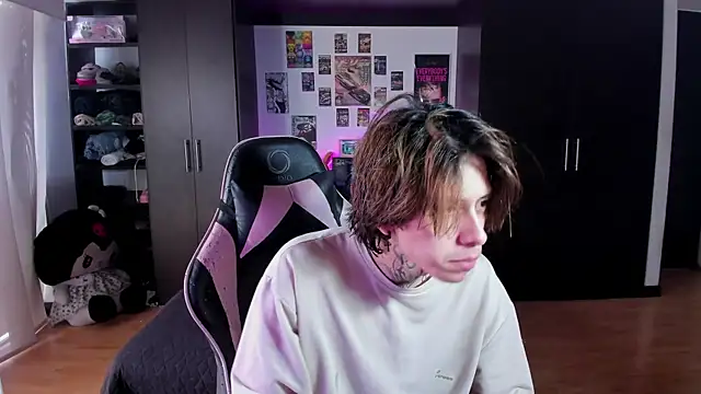 xIce Boy online show from 04/14/26, 03:51