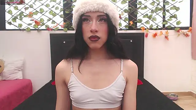 Snapshot of madison__rey chatting on 03/13/25, 02:01 madison  rey online show from 03/13/25, 02:01