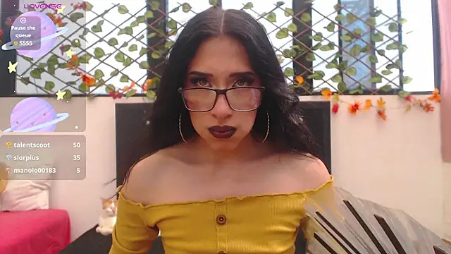 Snapshot of madison__rey chatting on 03/13/25, 08:11 madison  rey online show from 03/13/25, 08:11