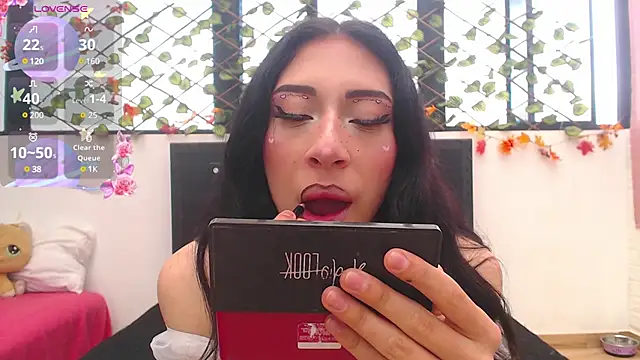 Snapshot of madison__rey chatting on 03/17/25, 02:45 madison  rey online show from 03/17/25, 02:45