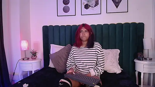 Karin Ks online show from 03/21/25, 09:23