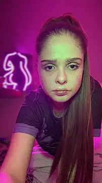 Snapshot of LoganPeny chatting on 12/14/25, 08:30 LoganPeny online show from 12/14/25, 08:30