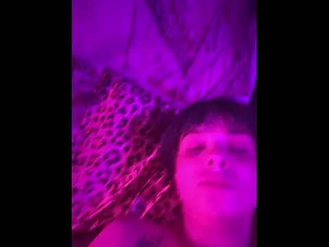 Snapshot of LoganPeny chatting on 01/19/26, 10:30 LoganPeny online show from 01/19/26, 10:30