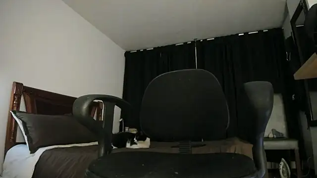 Hat girl online show from 01/15/26, 04:06