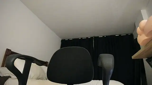 Hat girl online show from 02/21/26, 03:18