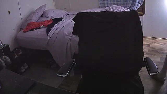 Muffdiver718 online show from 03/20/25, 10:32