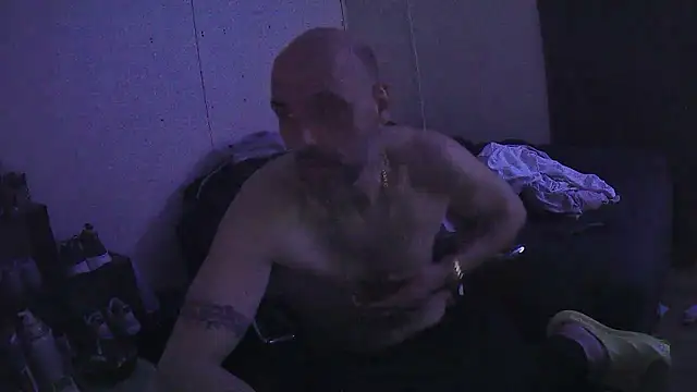 Muffdiver718 online show from 01/17/26, 09:58