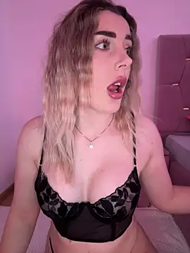 -IrisDiamond- online show from 03/11/26, 02:56