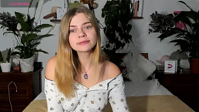 HaleyReedme online show from 11/20/25, 08:14