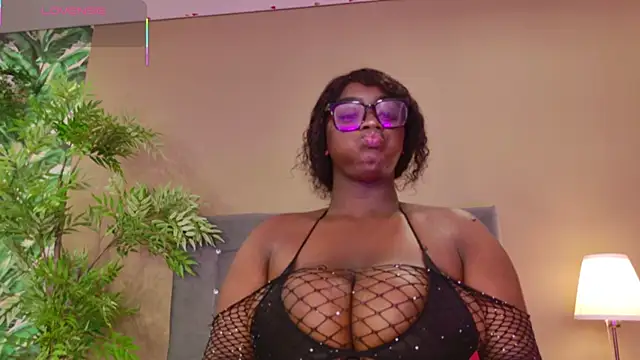 BetsyBennet  online show from 11/07/25, 09:26