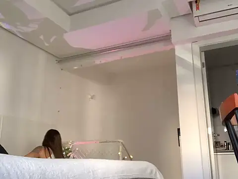 Snapshot of azimmer__ chatting on 02/23/26, 08:17 azimmer online show from 02/23/26, 08:17