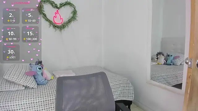 Brithanycullen online show from 04/13/26, 02:33