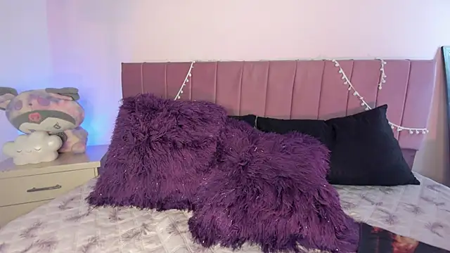 kitty-kryss online show from 01/16/26, 05:17