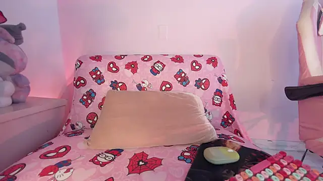 kitty-kryss online show from 04/22/26, 05:03