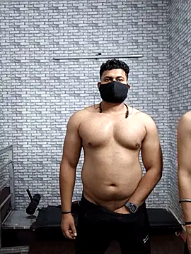 sumitsharma72 online show from 04/11/26, 06:23