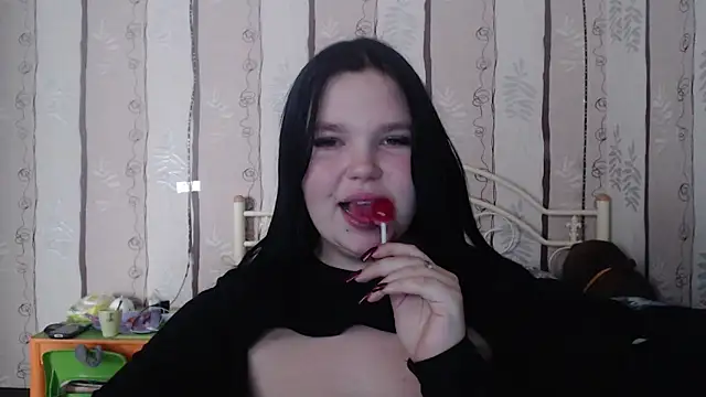 Victoriakot online show from 03/18/25, 08:36