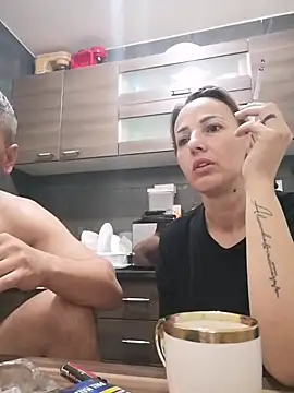 yourflowerpink online show from 10/25/25, 04:42