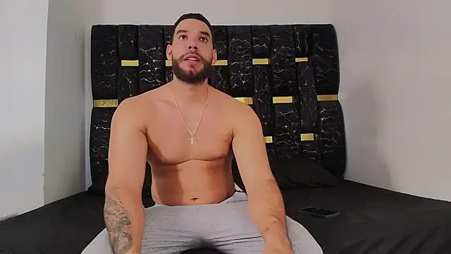 Snapshot of chris_blake__ chatting on 12/16/25, 06:02 chris blake online show from 12/16/25, 06:02