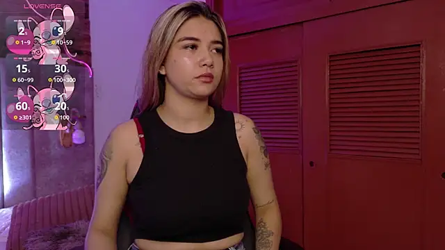 natasha  black online show from 10/16/25, 07:37