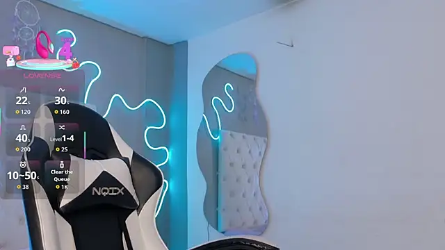 natasha  black online show from 11/23/25, 07:35