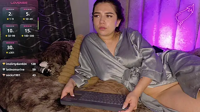 natasha  black online show from 12/19/25, 07:26