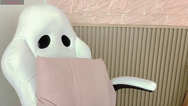 Gaviluc  online show from 11/26/25, 10:38