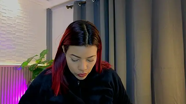 TiffanyWalk online show from 10/18/25, 11:00