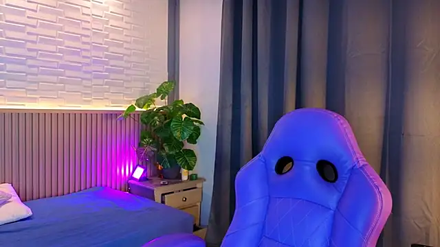 TiffanyWalk online show from 11/08/25, 10:48