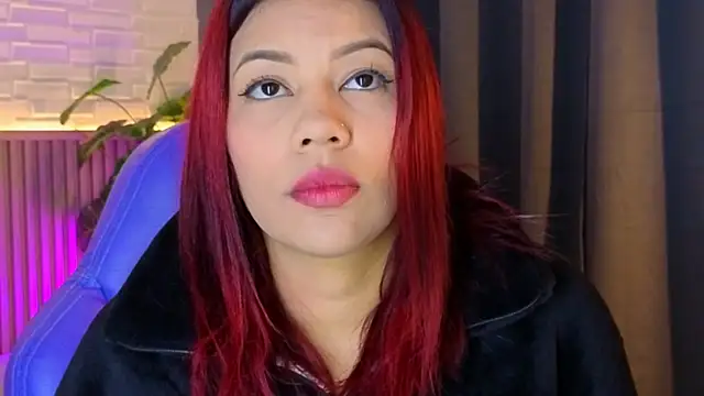 TiffanyWalk online show from 11/21/25, 11:09