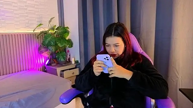 TiffanyWalk online show from 11/29/25, 10:51