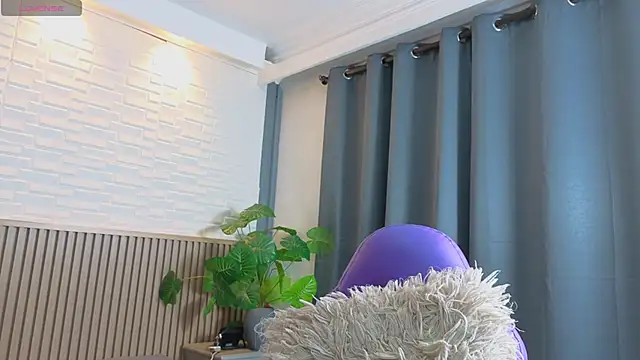 TiffanyWalk online show from 04/21/26, 12:22